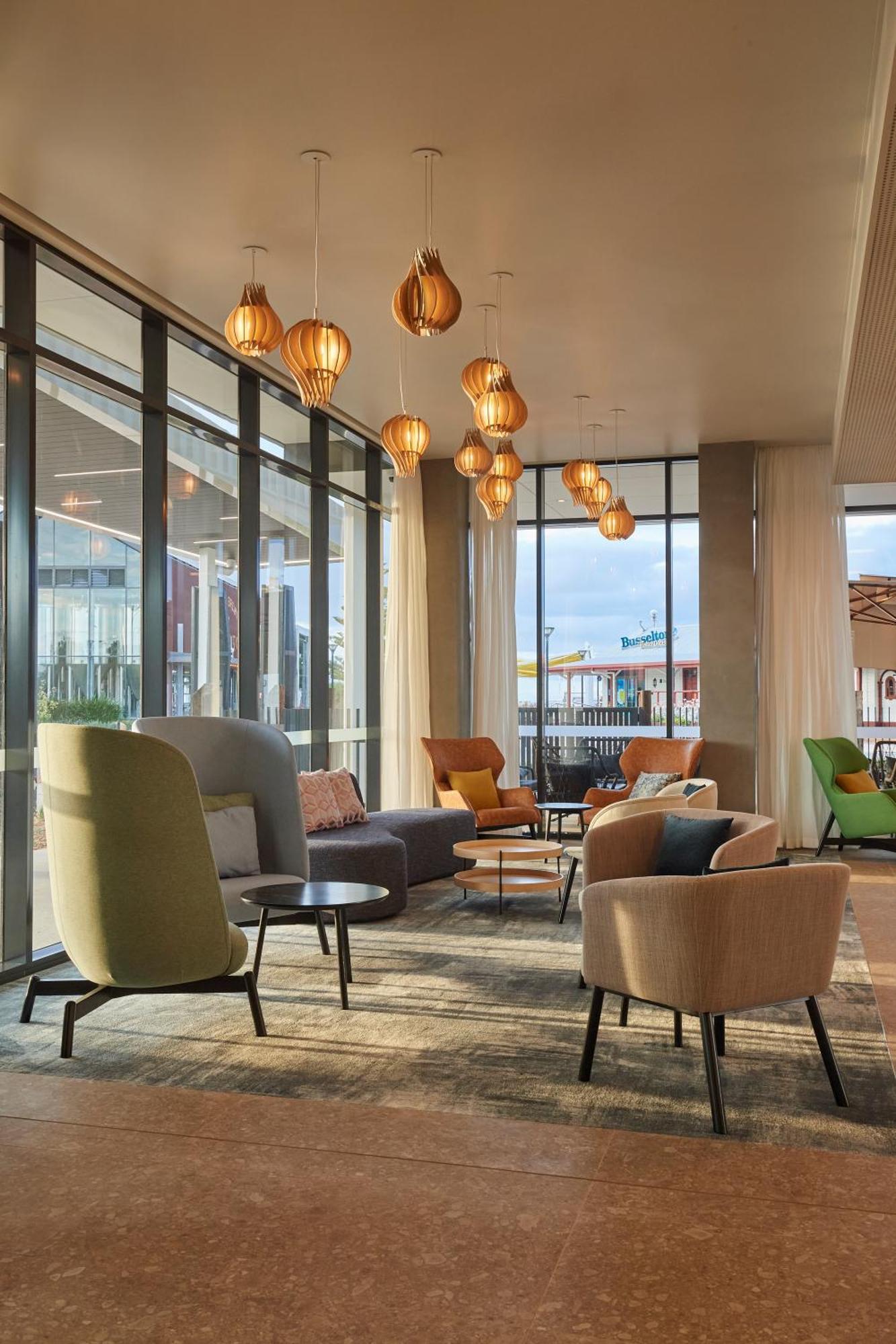 Hilton Garden Inn Busselton Exterior photo